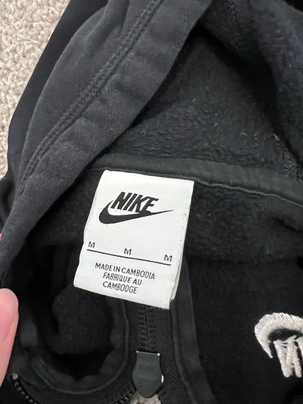 ⚫️NIKE: Boy size M, logo hooded zip-up jacket w/pockets, preowned⚫️